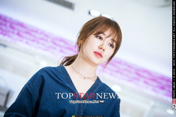 Yoon Eun Hye giản dị nhưng vẫn nổi bật trong sự kiện 3