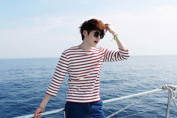 Kim Woo Bin khoe ảnh đáng yêu, cán mốc 1 triệu fan trên mạng xã hội 3