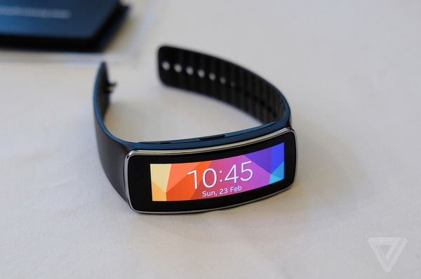 Gear Fit được vinh danh là thiết bị tốt nhất MWC 2014 2