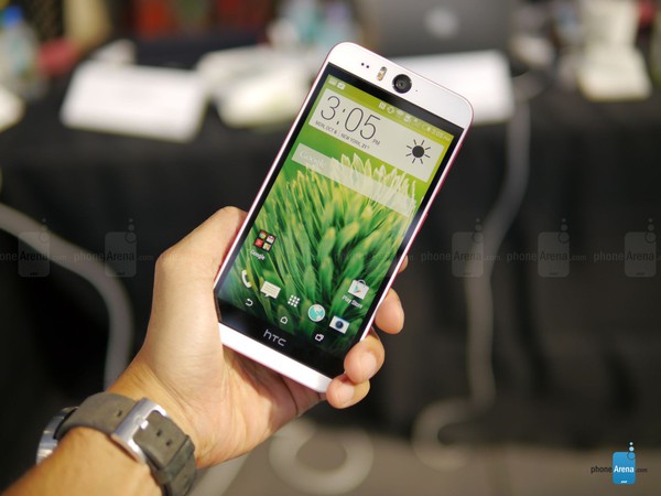 HTC trình làng smartphone "siêu tự sướng", camera 13MP 1