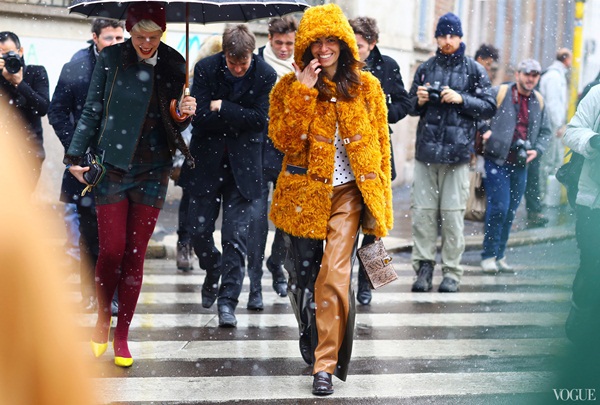 Sắc màu và họa tiết rực rỡ bên lề Milan Fashion Week 4