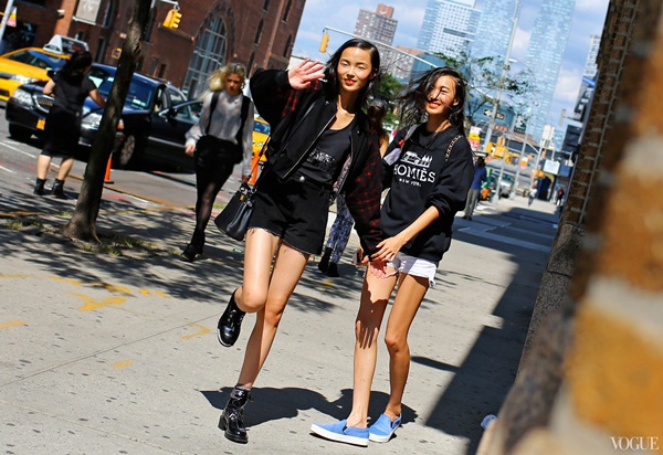 "Lóa mắt" với muôn vẻ street style tại New York Fashion Week 26