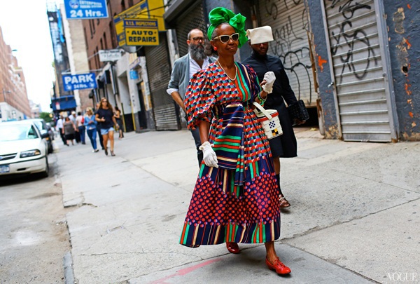 "Lóa mắt" với muôn vẻ street style tại New York Fashion Week 43