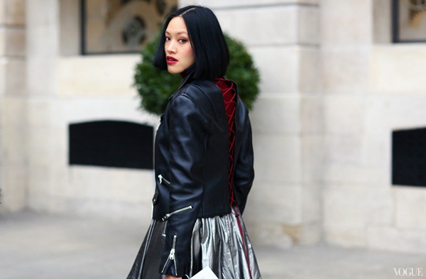 Mê mẩn với vẻ đẹp bay bổng từ street style tại Paris 15