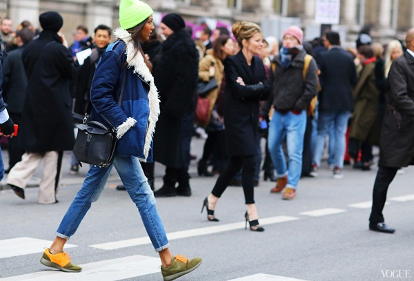 Mê mẩn với vẻ đẹp bay bổng từ street style tại Paris 28