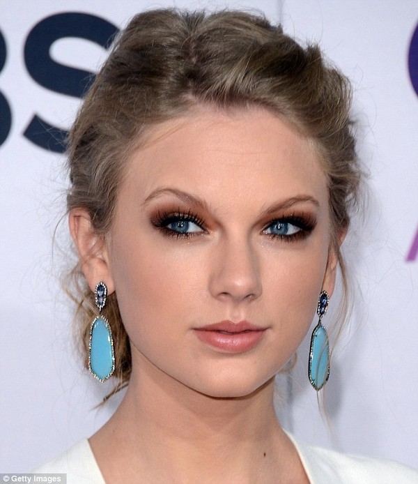 Taylor Swift làm lu mờ các mỹ nhân People’s Choice Awards 4
