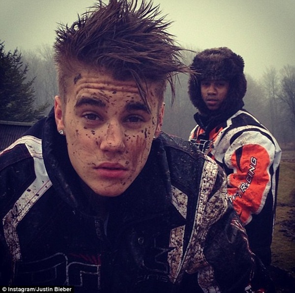 Xe đắt tiền của Justin Bieber bị Lil Twist &ldquo;ph&aacute;&rdquo; 4