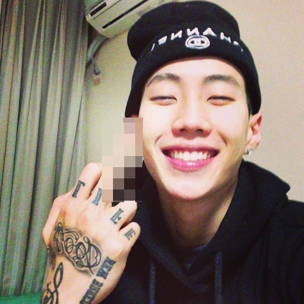 Jay Park xin lỗi vì chụp ảnh “phản cảm”  1