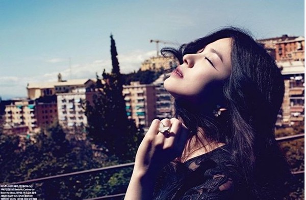 Ngất ngây nhan sắc "vượt thời gian" của Song Hye Kyo 19
