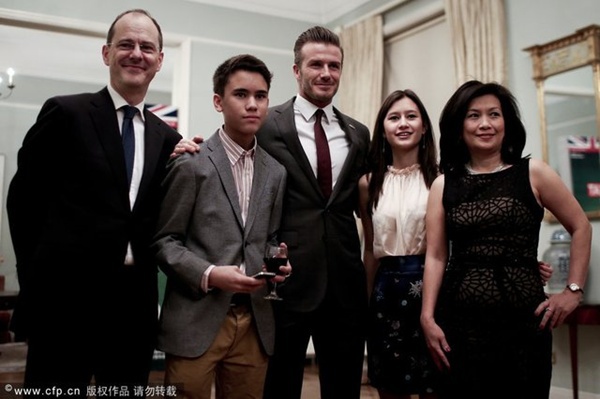 Lý Băng Băng khoe sắc rạng ngời bên David Beckham 5