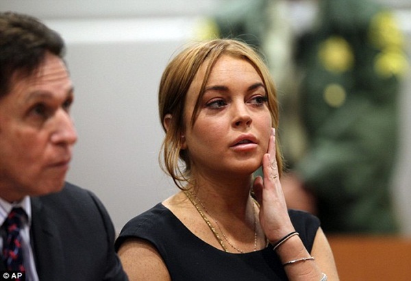 Lindsay Lohan đau đầu vì luật sư không nắm rõ luật 2