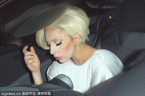 Lady Gaga khoe tóc mới với khuôn mặt mệt mỏi 1
