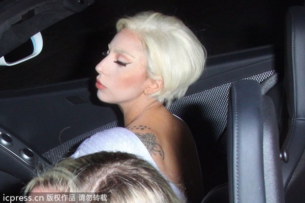 Lady Gaga khoe tóc mới với khuôn mặt mệt mỏi 2