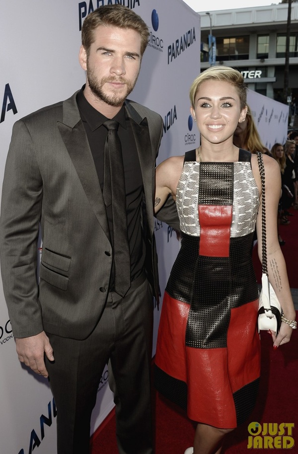 Miley Cyrus và Liam tay trong tay trên thảm đỏ 4