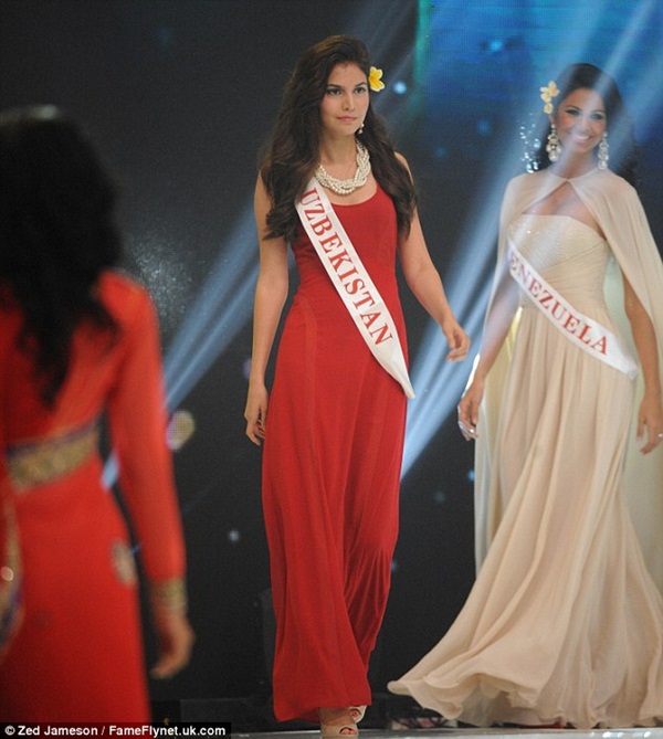 Người đẹp 18 tuổi mạo danh Hoa hậu Uzbekistan thi Miss World 2013 1