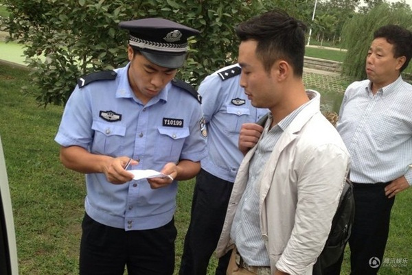 Thái Thiếu Phân cầu cứu cảnh sát vì bị ban tổ chức chèn ép 4