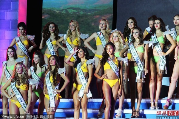 Hoa hậu Bikini Thế giới 2013 bị "chê tơi bời" vì thí sinh ngấn mỡ 8