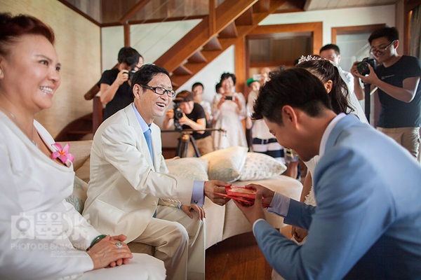 Ngất ng&acirc;y ảnh cưới tuyệt đẹp của "tiểu hoa đ&aacute;n" Đồng Lệ &Aacute; 13