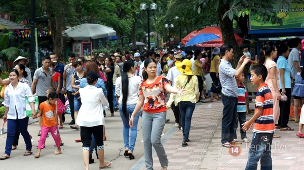 Tấp nập khu vui chơi ng&agrave;y Quốc tế thiếu nhi 1