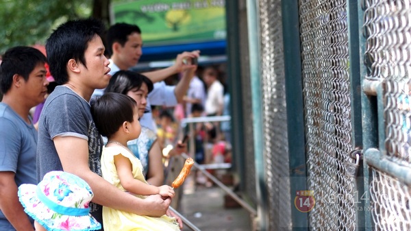 Tấp nập khu vui chơi ng&agrave;y Quốc tế thiếu nhi 5