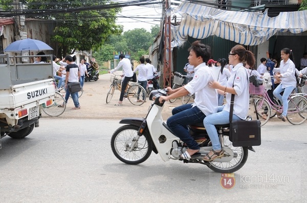 Thí sinh đầu trần đi thi tốt nghiệp 6