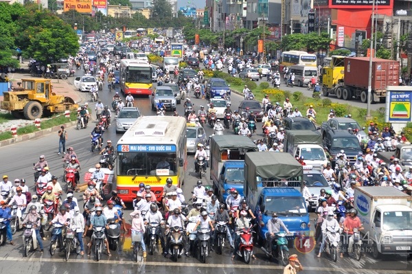 Sĩ tử vội vàng về quê sau khi kết thúc kỳ thi đại học đợt 1 8