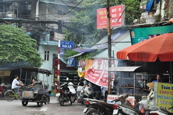 Những con phố bị hun khói giữa Hà Nội 5