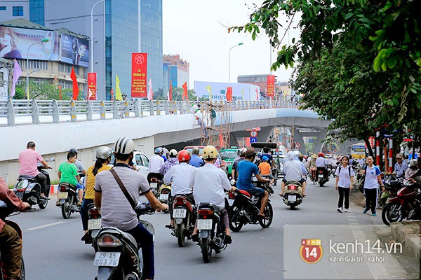 Cận cảnh cầu vượt nhẹ đẹp nhất Hà Nội một ngày trước khi thông xe 20