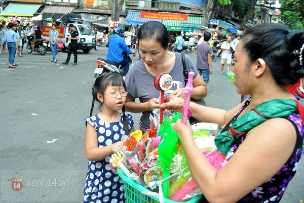 Trẻ em Hà Nội háo hức đón Tết Trung thu 8