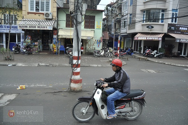 "Tuyến phố cột điện" kì dị ở Hà Nội 14