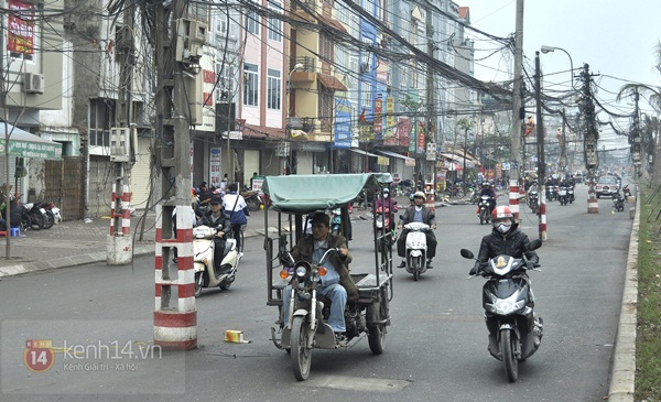 "Tuyến phố cột điện" kì dị ở Hà Nội 15