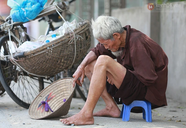 Cụ ông 86 tuổi và 20 năm chân trần đạp xe bán rong trên phố Hà Nội 9