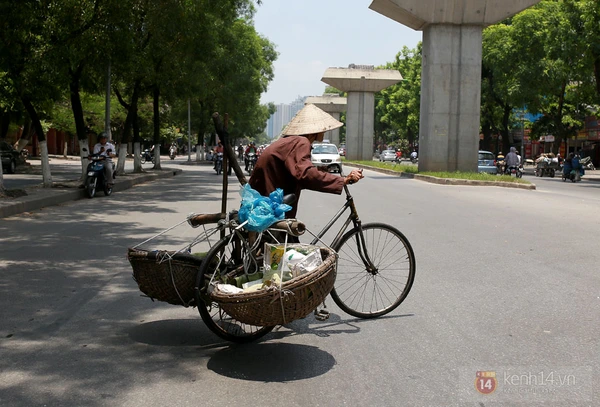 Cụ ông 86 tuổi và 20 năm chân trần đạp xe bán rong trên phố Hà Nội 5