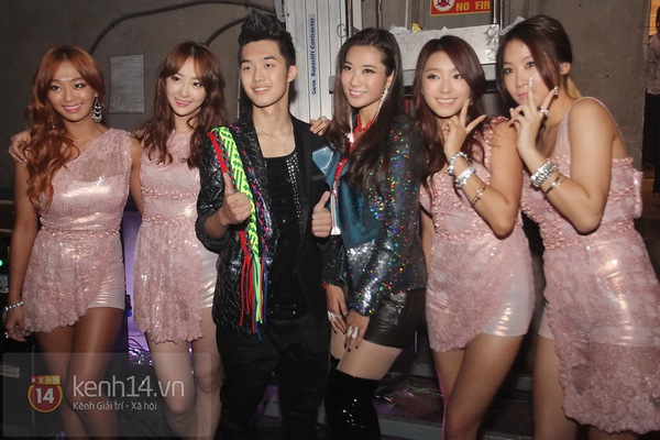 SISTAR, Văn Mai Hương "ch&aacute;y hết m&igrave;nh" c&ugrave;ng kh&aacute;n giả Việt 16