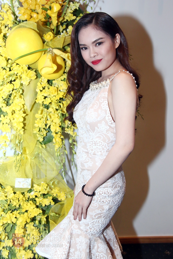 Dàn sao Việt xúng xính váy áo đến xem live concert của Hồ Ngọc Hà 17