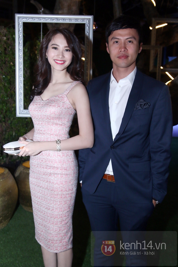 Hoa hậu Thu Thảo giản dị vẫn đẹp nổi bật giữa dàn sao Việt 1