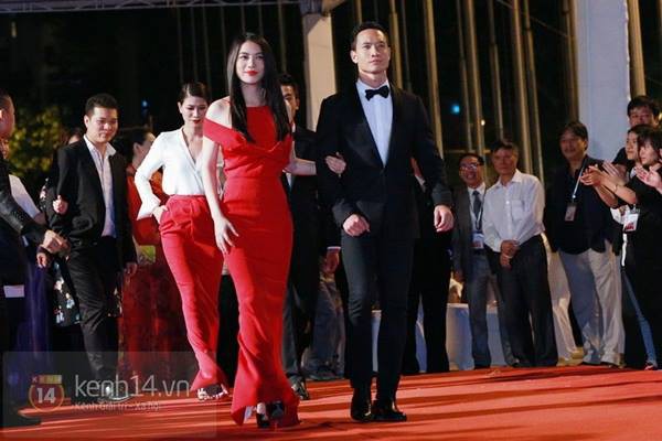Mỹ nam Go Soo và "ngợp trời" sao Việt trên thảm đỏ LHP Quốc tế Hà Nội 8