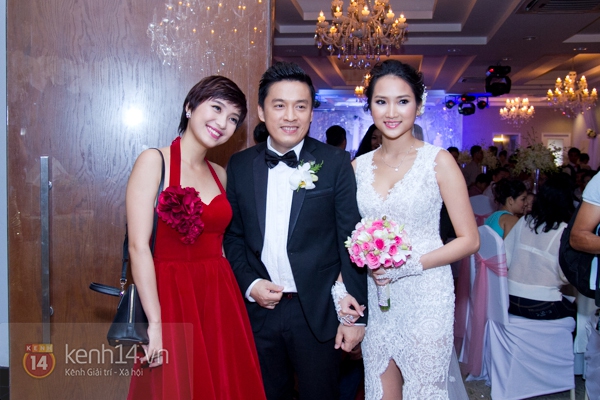 Cận cảnh vẻ đẹp tinh khôi của cô dâu Yến Phương trong tiệc cưới thân mật  6
