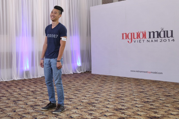 Next Top Model: Nam Trung liên tục "công kích" thí sinh từ tập đầu 19