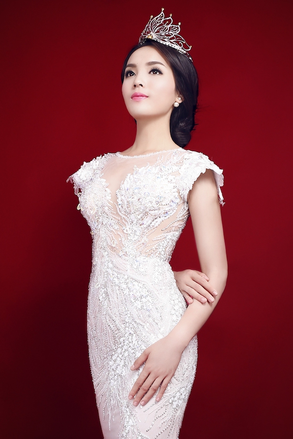 Ngắm nhan sắc lộng lẫy của Hoa hậu Kỳ Duyên với váy dạ hội 5