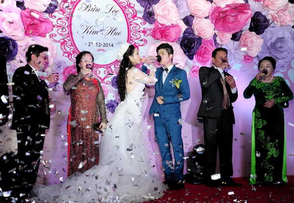 Đám cưới Nhật Kim Anh gặp sự cố mất điện trong thời khắc quan trọng 7
