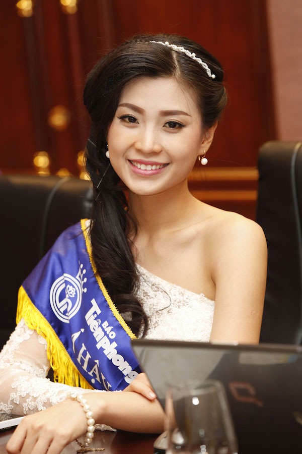 Á hậu Diễm Trang từ chối đại diện Việt Nam thi Hoa hậu Hoàn vũ 2015 1