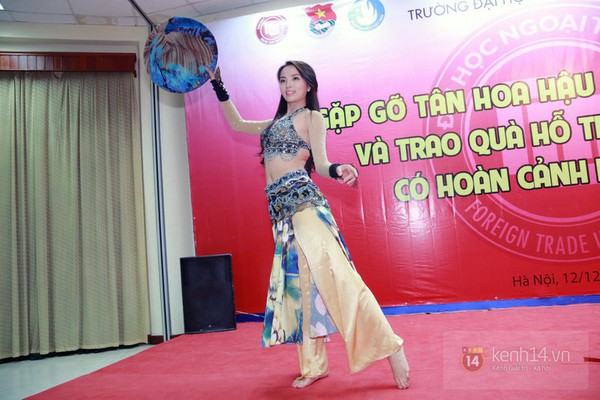 Hoa hậu Kỳ Duy&ecirc;n duy&ecirc;n d&aacute;ng m&uacute;a Fusion c&ugrave;ng n&oacute;n l&aacute; 2