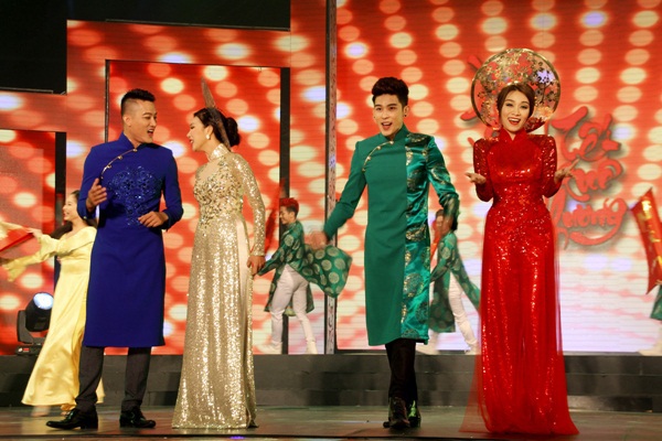 Dàn sao Việt rạng rỡ diễn thời trang áo dài đón Xuân 3