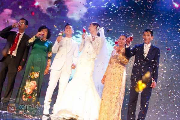 Sân khấu đẹp như mơ trong đám cưới tại Sài Gòn của Lê Thúy và Khải An 14