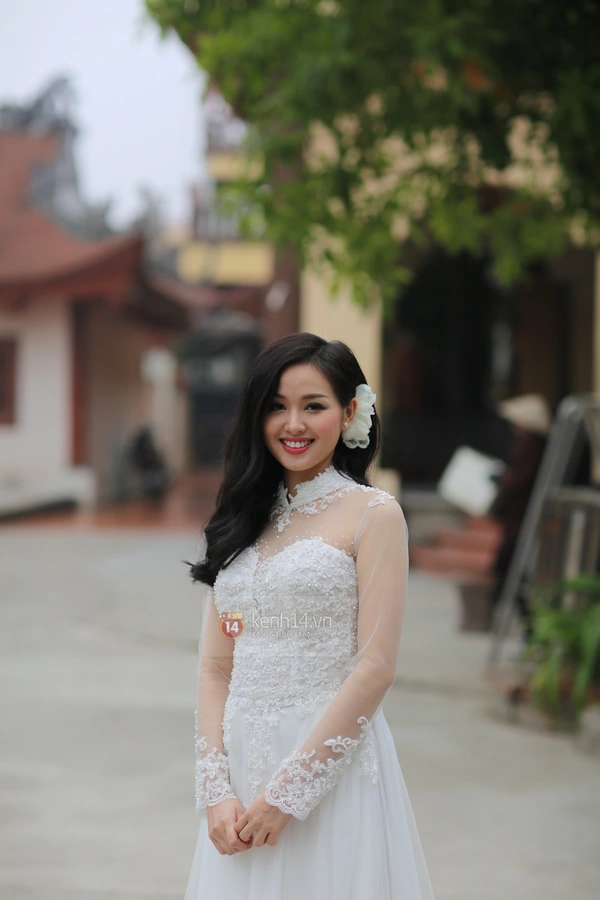 Ch&ugrave;m ảnh: Cận cảnh vẻ đẹp rạng rỡ của c&ocirc; d&acirc;u T&acirc;m T&iacute;t trong chiếc &aacute;o d&agrave;i cưới 3