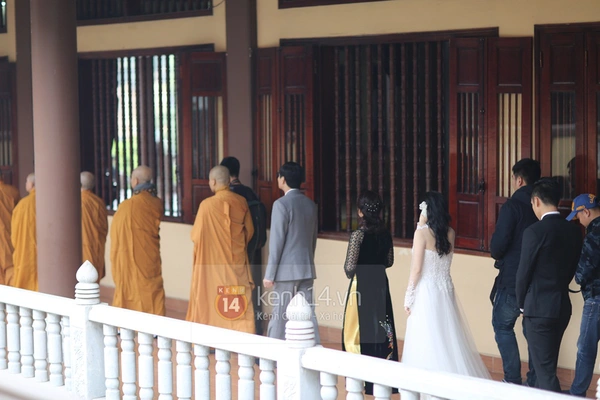 T&acirc;m T&iacute;t nghẹn ng&agrave;o x&uacute;c động trong lễ Hằng Thuận tại ch&ugrave;a 11