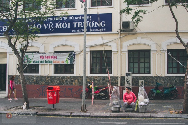 Chùm ảnh: Thương lắm những gánh quà rong trên phố Sài Gòn 12