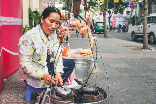 Chùm ảnh: Thương lắm những gánh quà rong trên phố Sài Gòn 14
