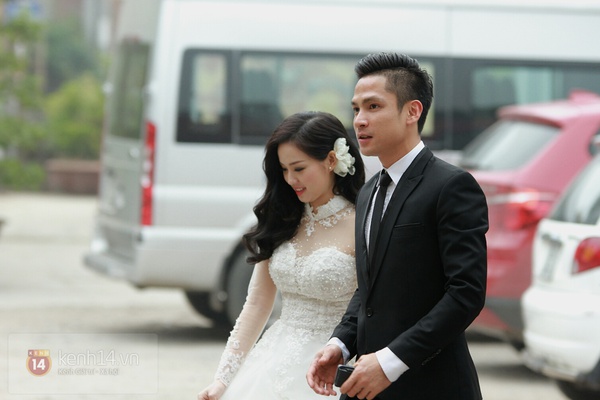 T&acirc;m T&iacute;t nghẹn ng&agrave;o x&uacute;c động trong lễ Hằng Thuận tại ch&ugrave;a 3